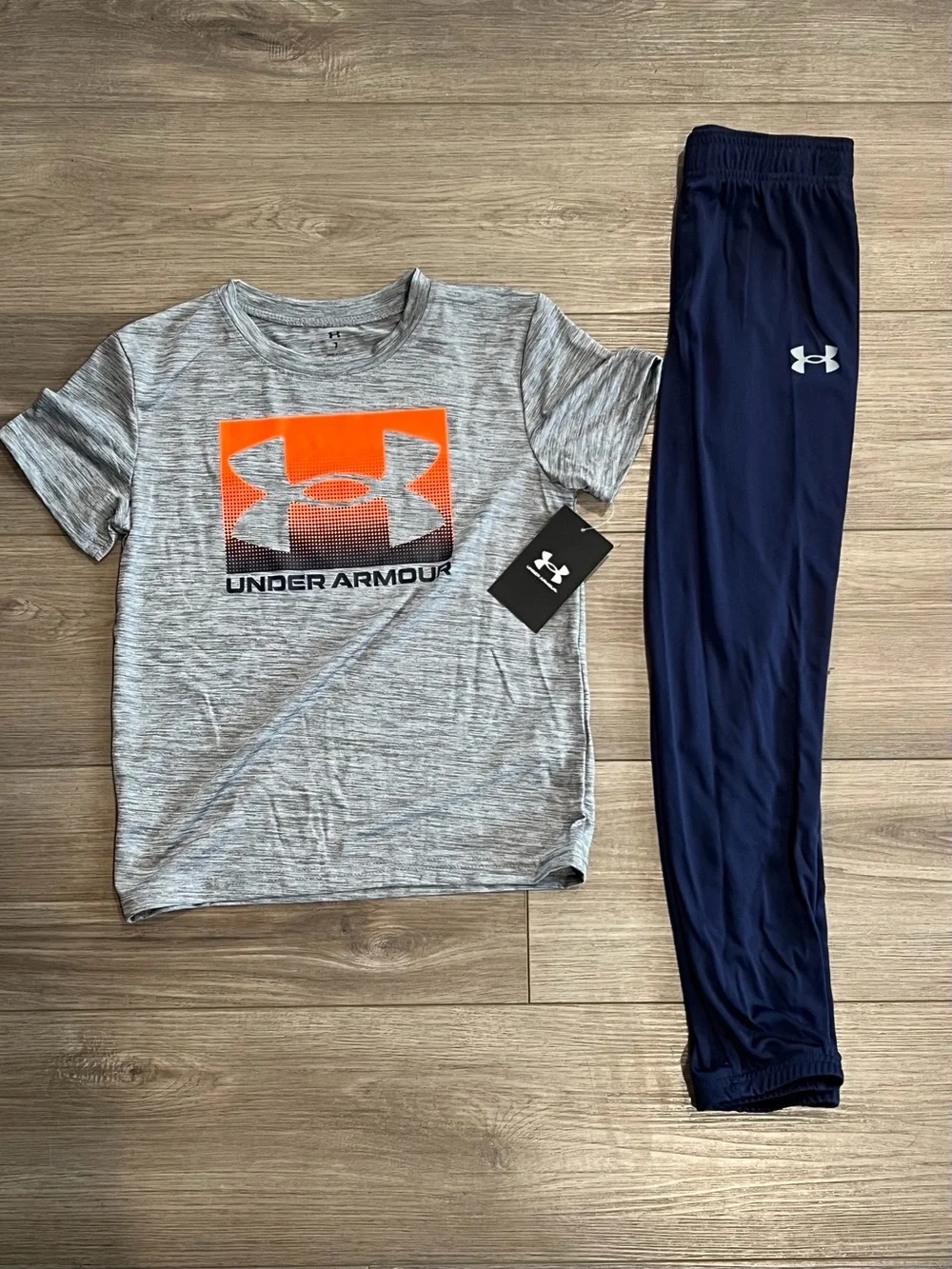 Under Armour Boys 3T Drifit Shirt & Joggers Set, New